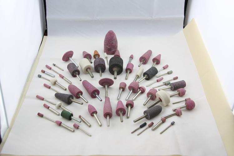 郑州博尔德磨料磨具是专业从事各种规格,尺寸,形状的陶瓷